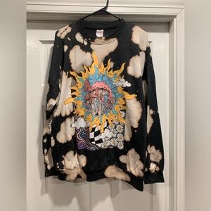 No Boundaries Black and Tan Graphic Sweatshirt